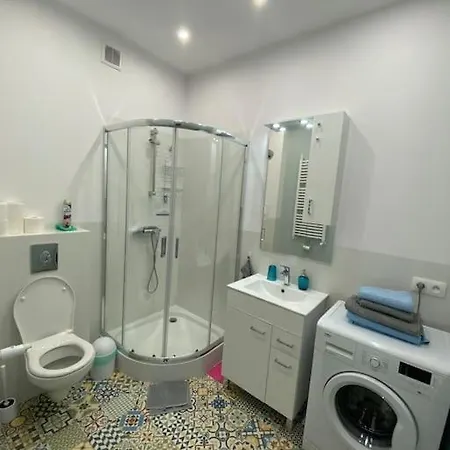 Cozy Apartment Near Lazienki Royal Park דירה *