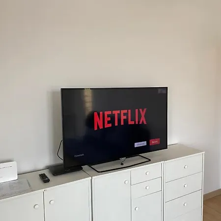 Cozy Apartment Near Lazienki Royal Park Διαμέρισμα Βαρσοβία